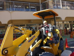 働くくるまとの触れ合い