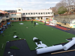 園庭人工芝貼りスタート